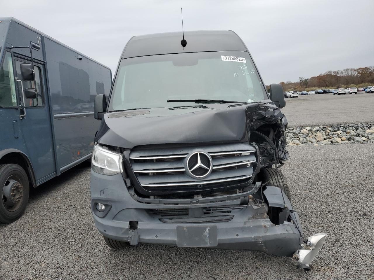 MERCEDES-BENZ SPRINTER 2500