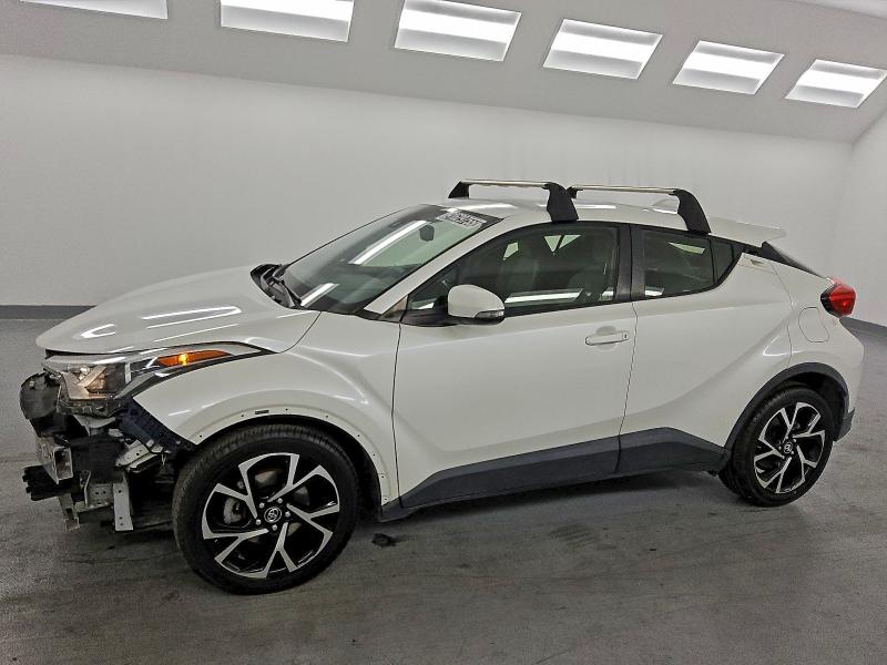 2019 TOYOTA C-HR XLE #3304530457