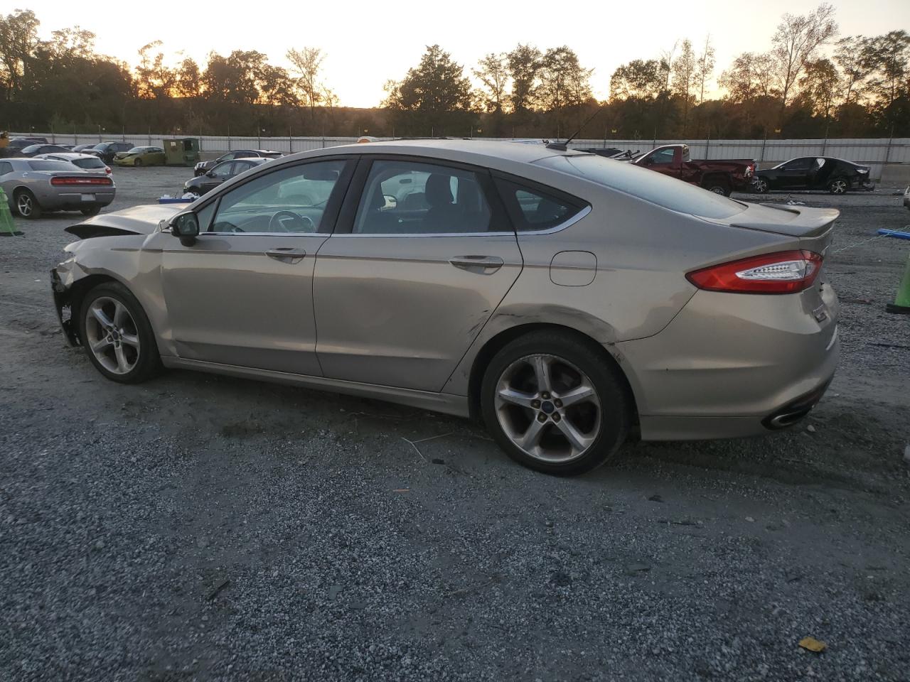 FORD FUSION SE