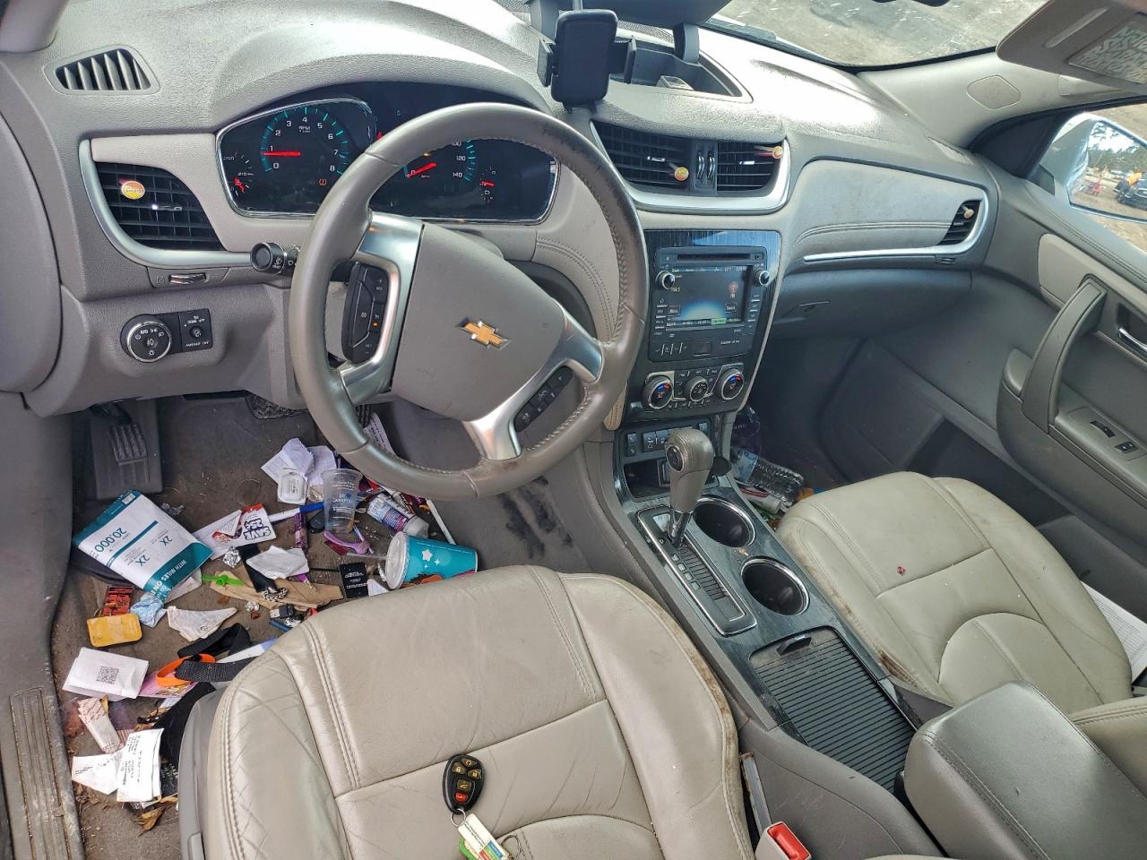 CHEVROLET TRAVERSE LT