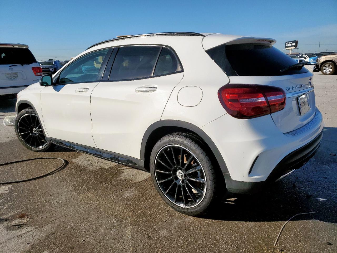 MERCEDES-BENZ GLA-CLASS 250