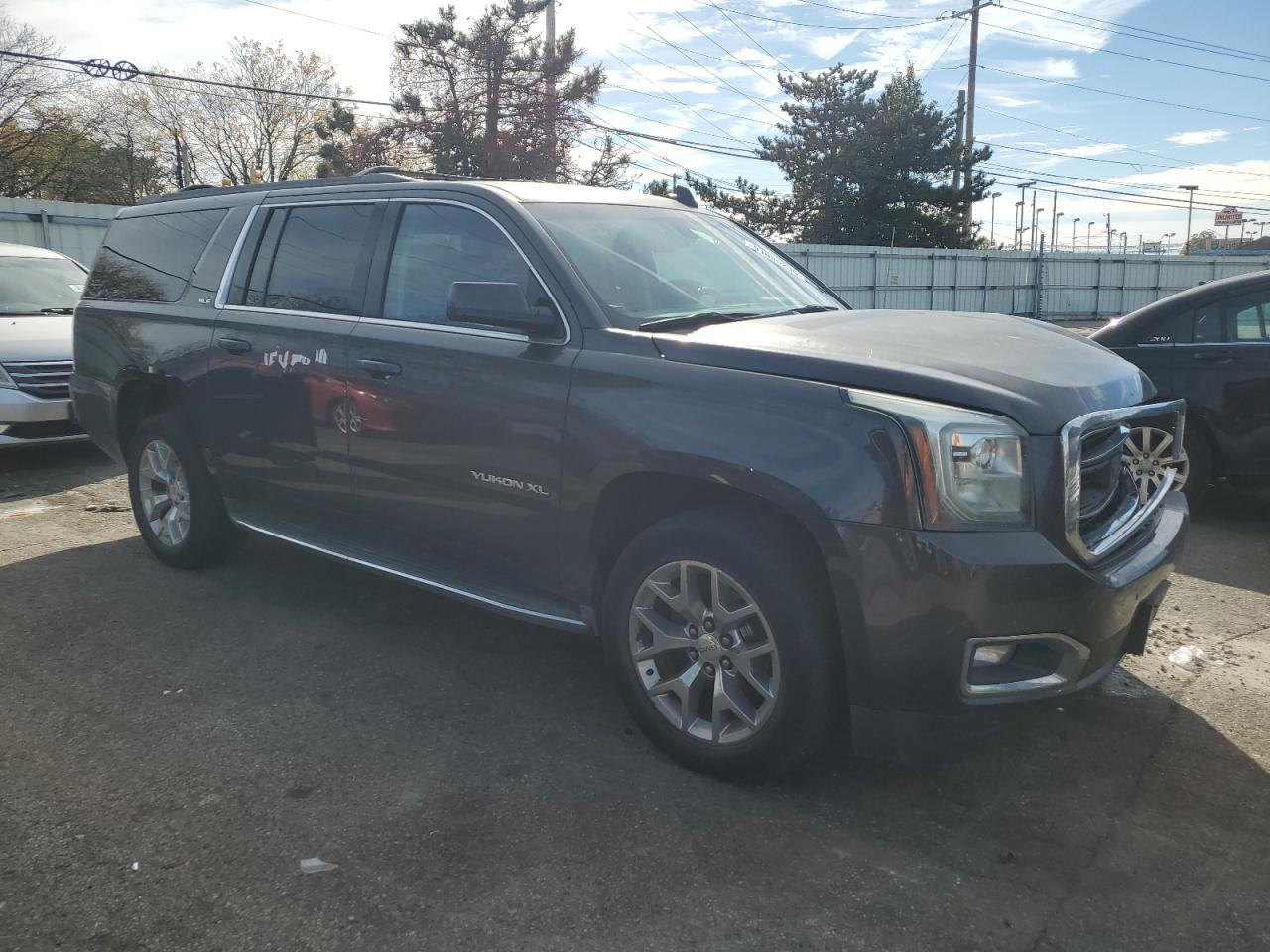 GMC YUKON K1500 SLE