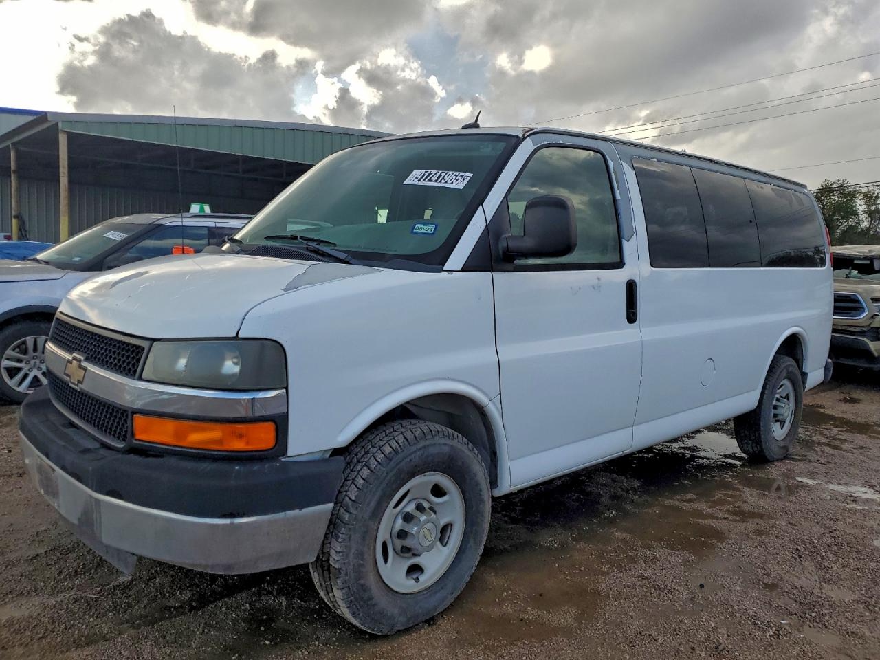 CHEVROLET EXPRESS LT