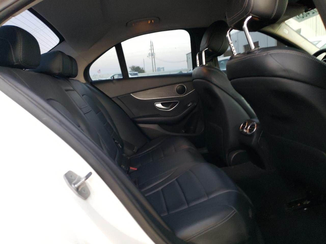 MERCEDES-BENZ C-CLASS 300