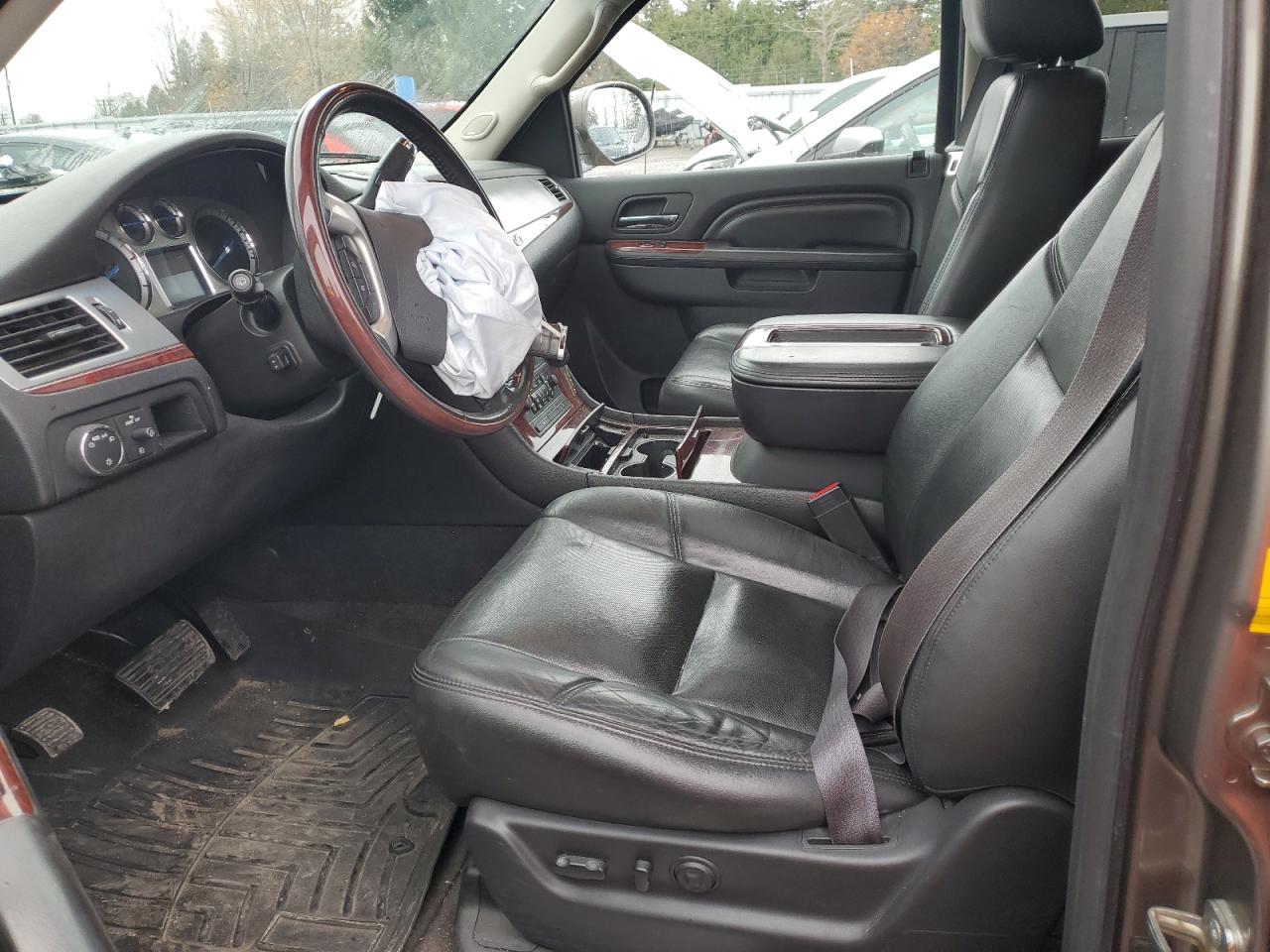 CADILLAC ESCALADE ESV PREMIUM