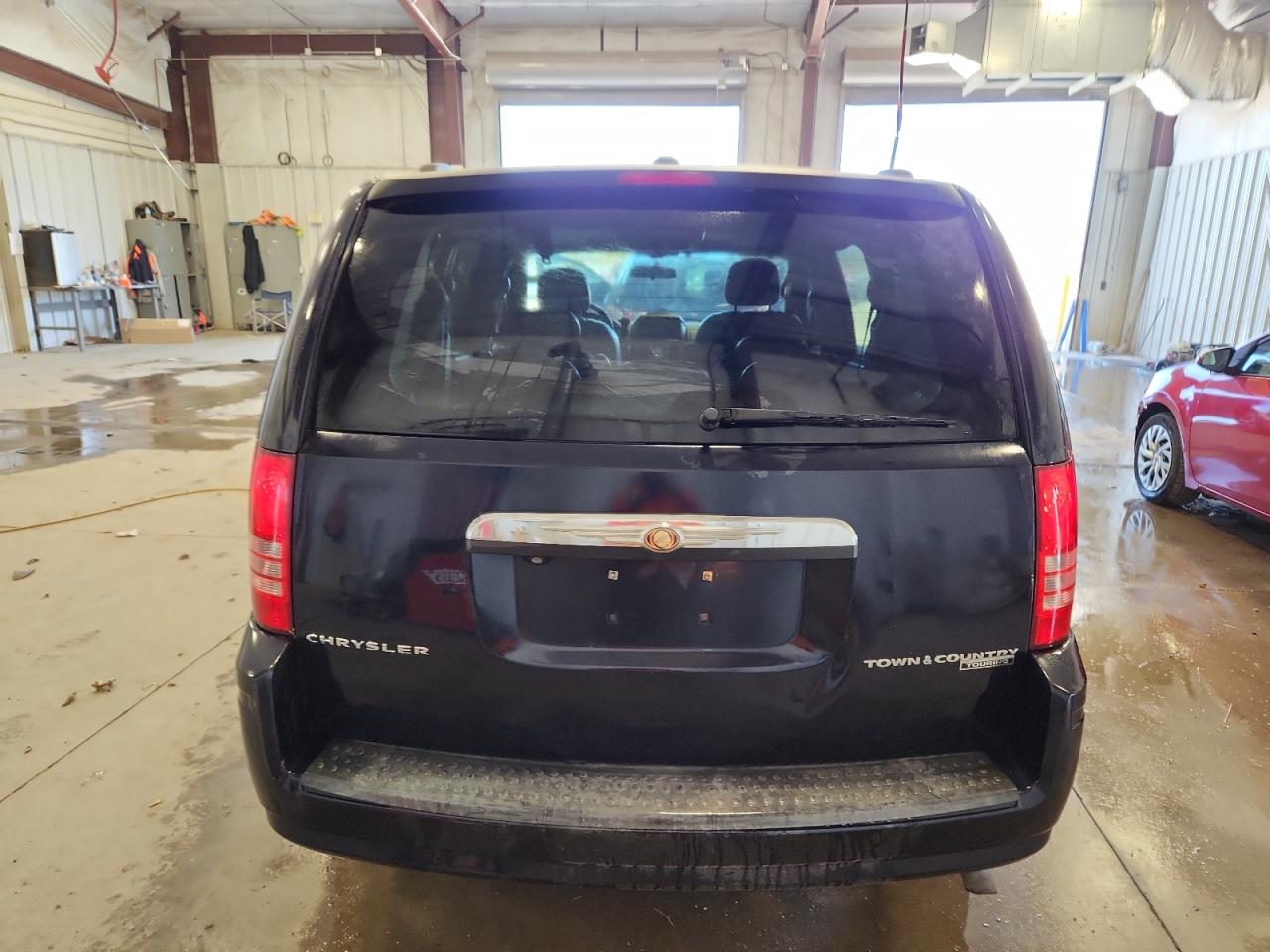 CHRYSLER TOWN & COUNTRY TOURING PLUS