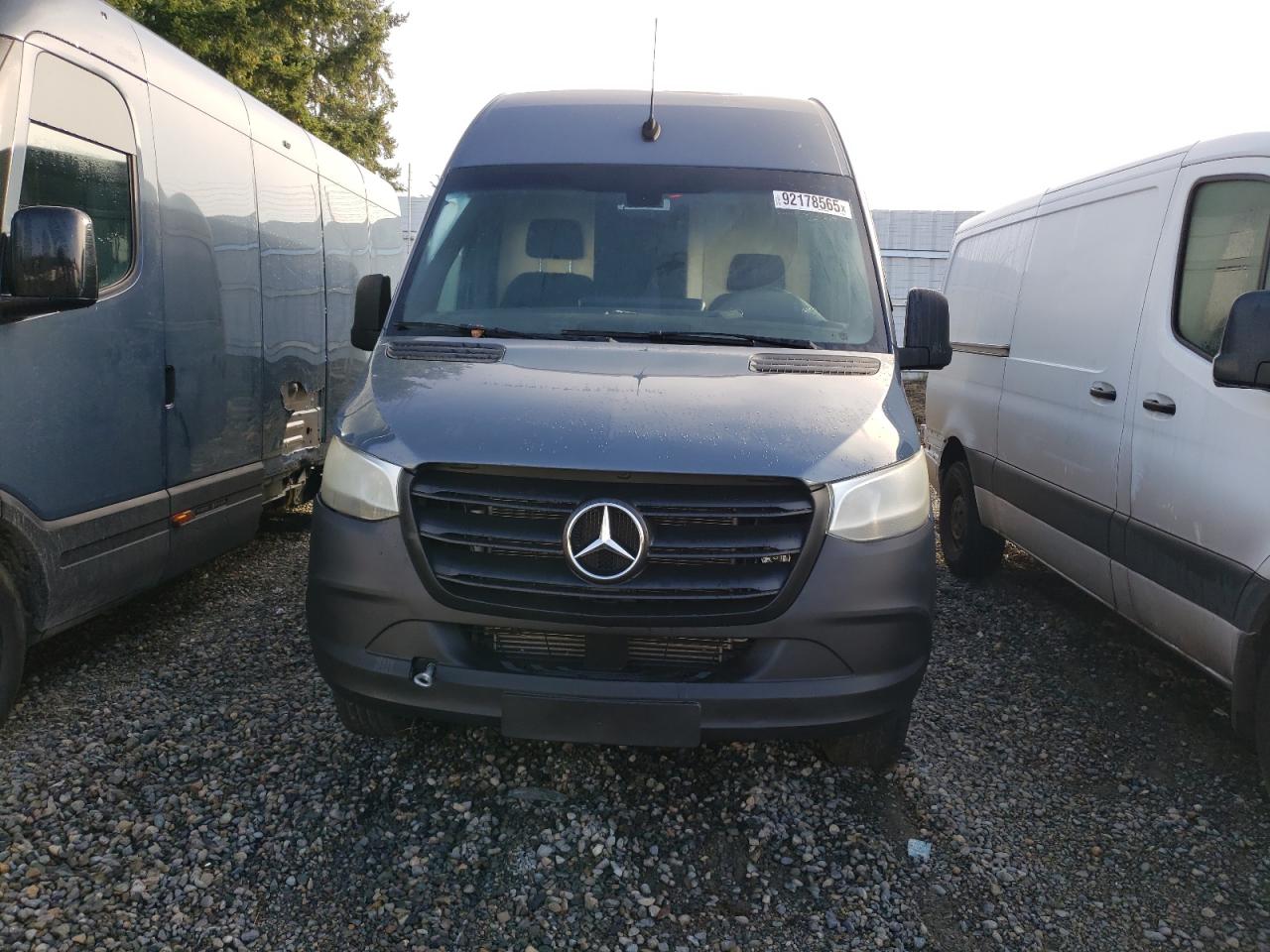 MERCEDES-BENZ SPRINTER 2500/3500