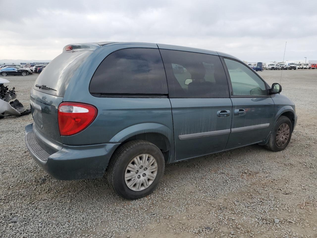 Lot #3280631395 2006 CHRYSLER TOWN & COU