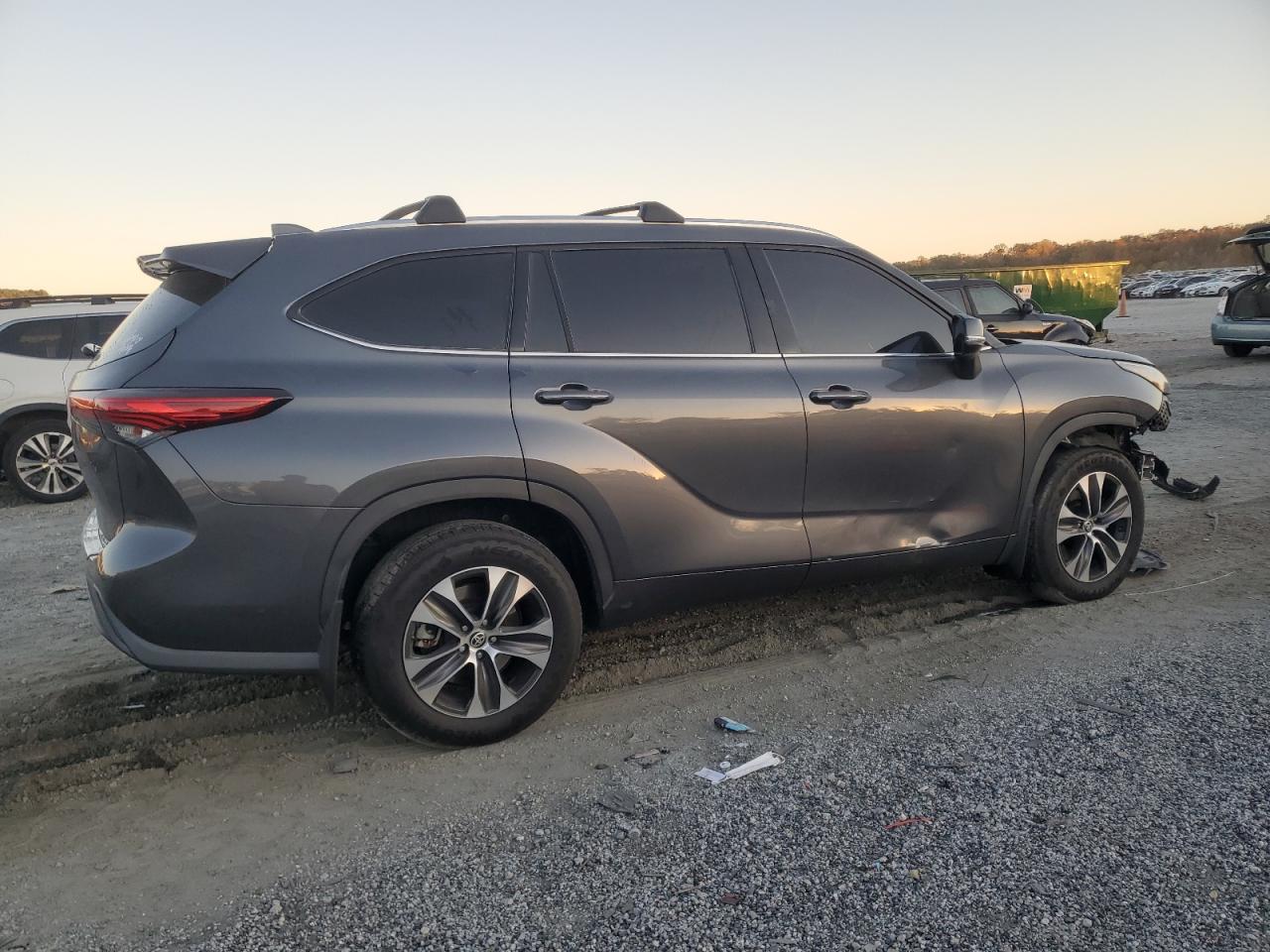 TOYOTA HIGHLANDER XLE