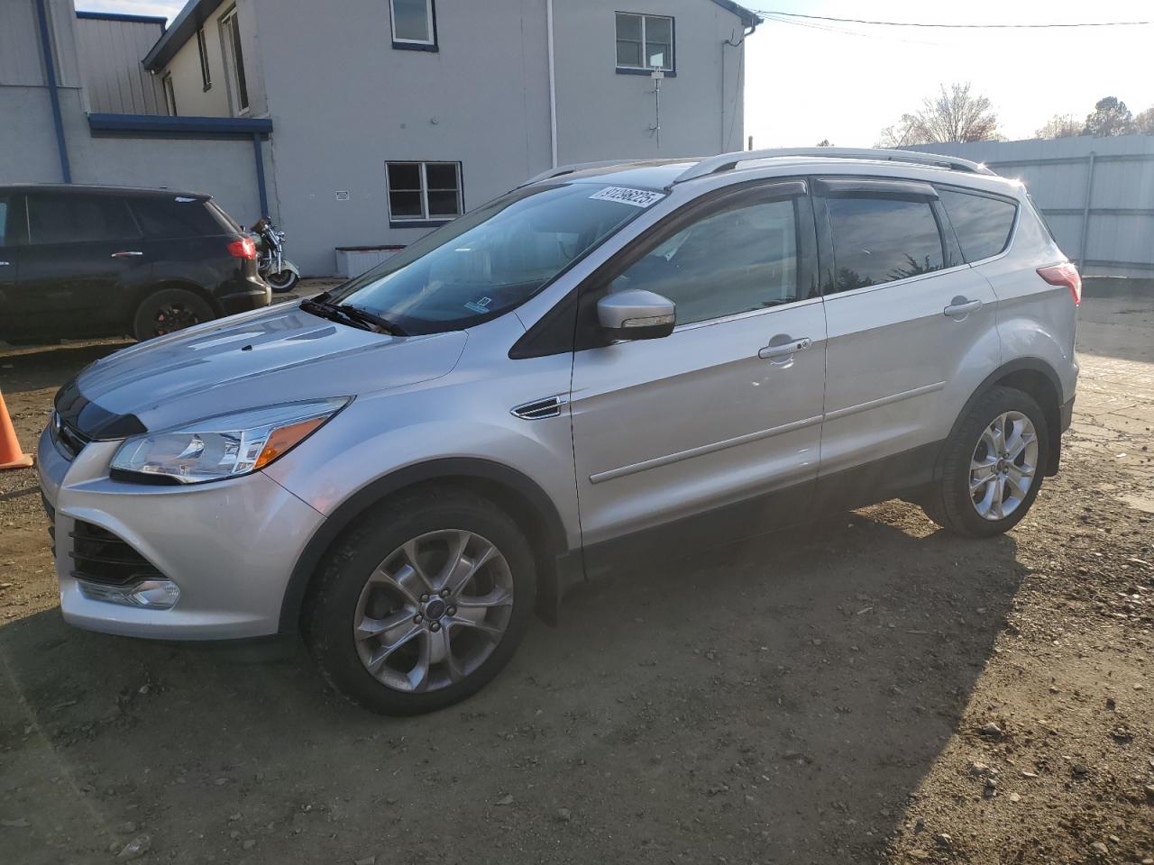 FORD ESCAPE TITANIUM