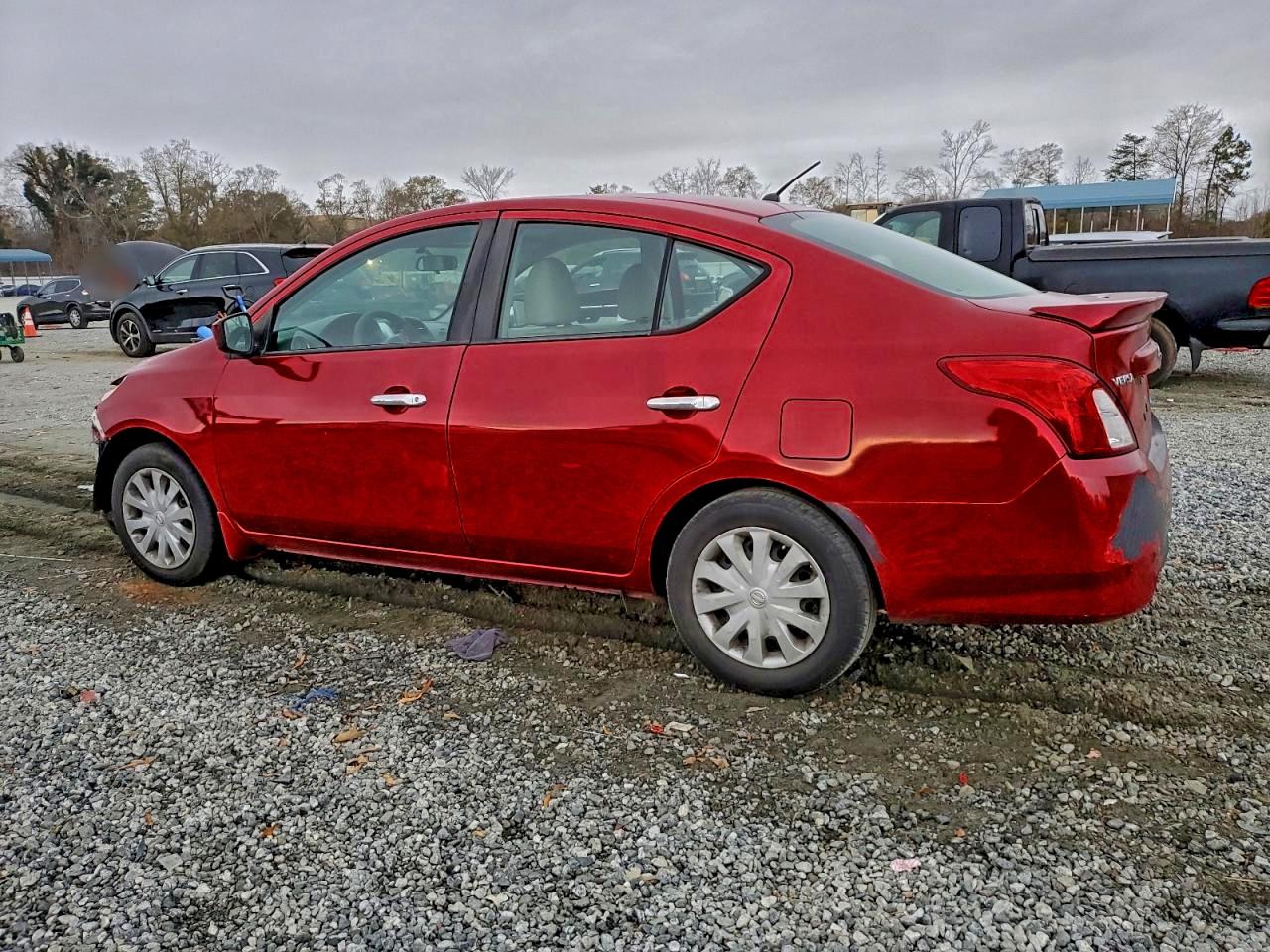 NISSAN VERSA S
