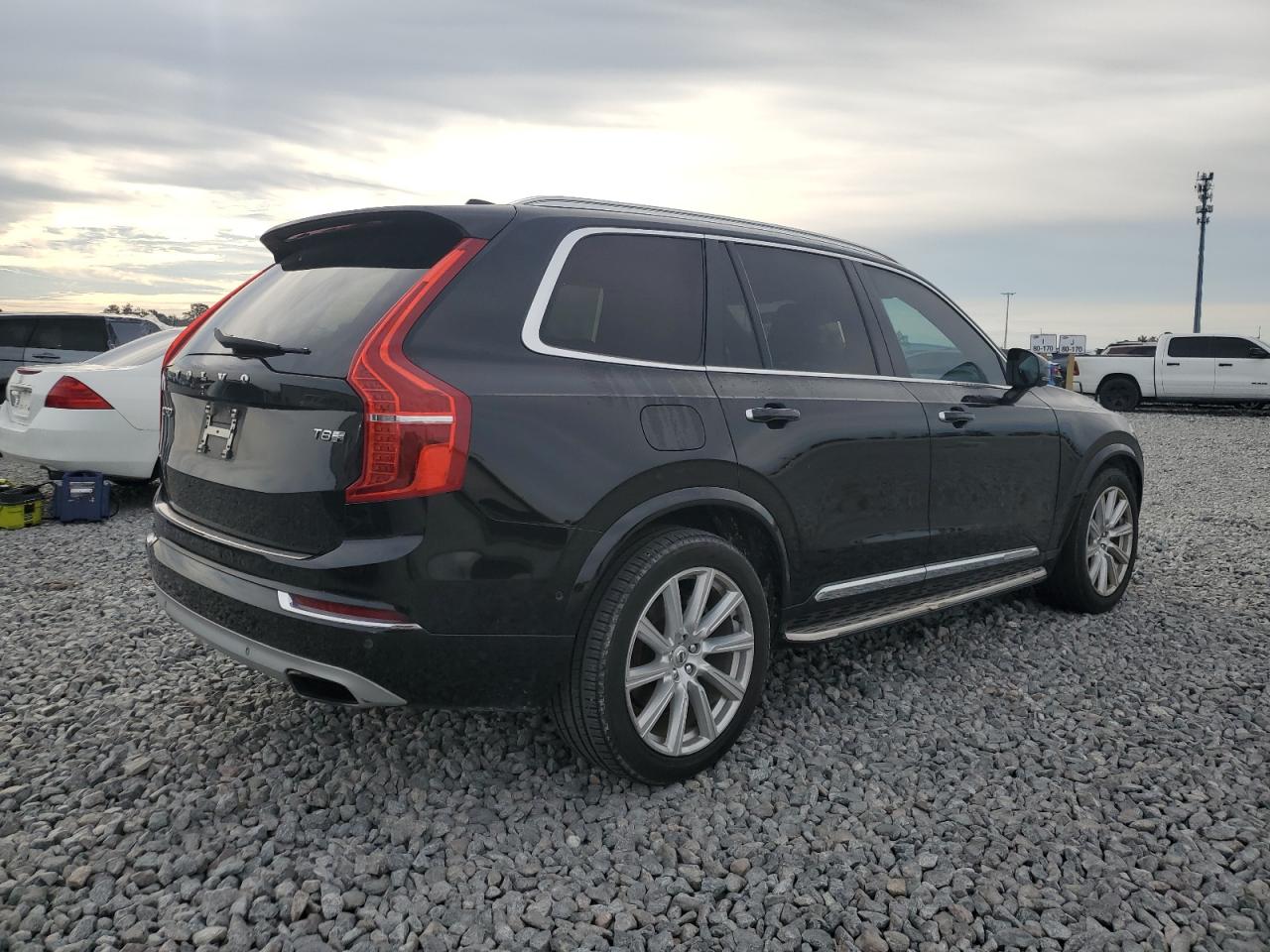 VOLVO XC90 T8