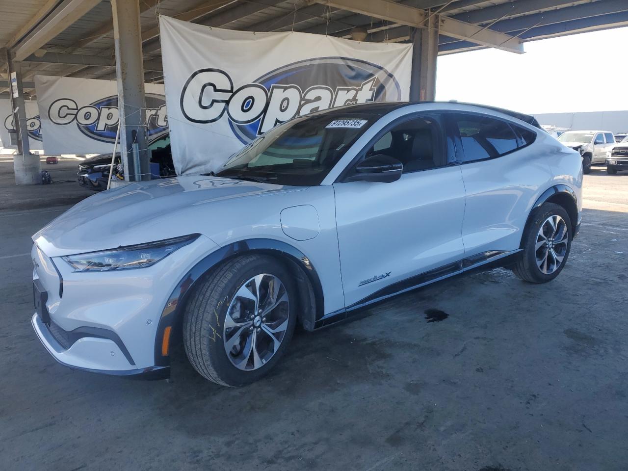 FORD MUSTANG PREMIUM