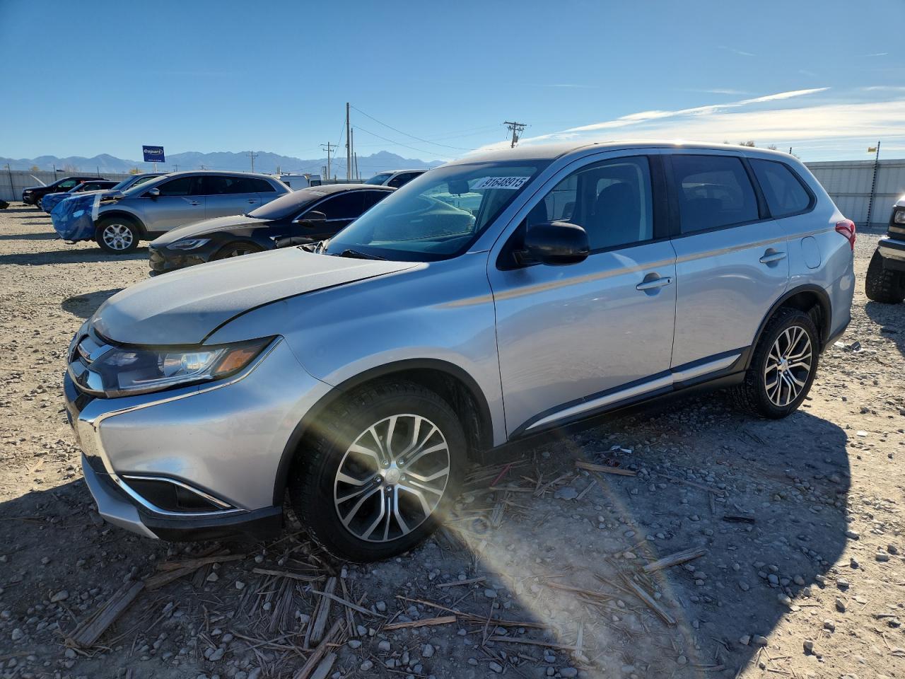 MITSUBISHI OUTLANDER ES