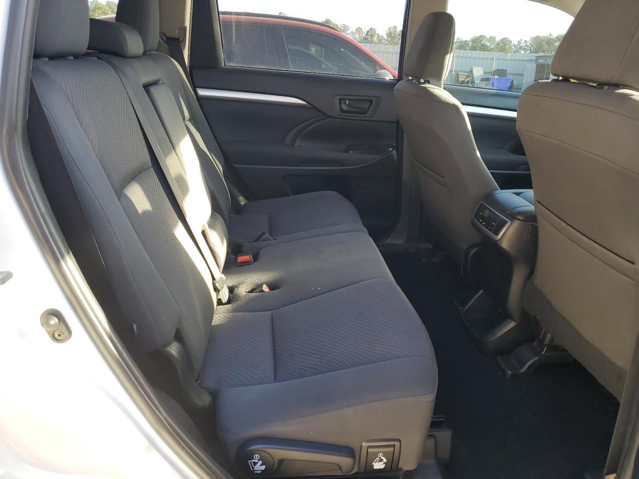 TOYOTA HIGHLANDER LE