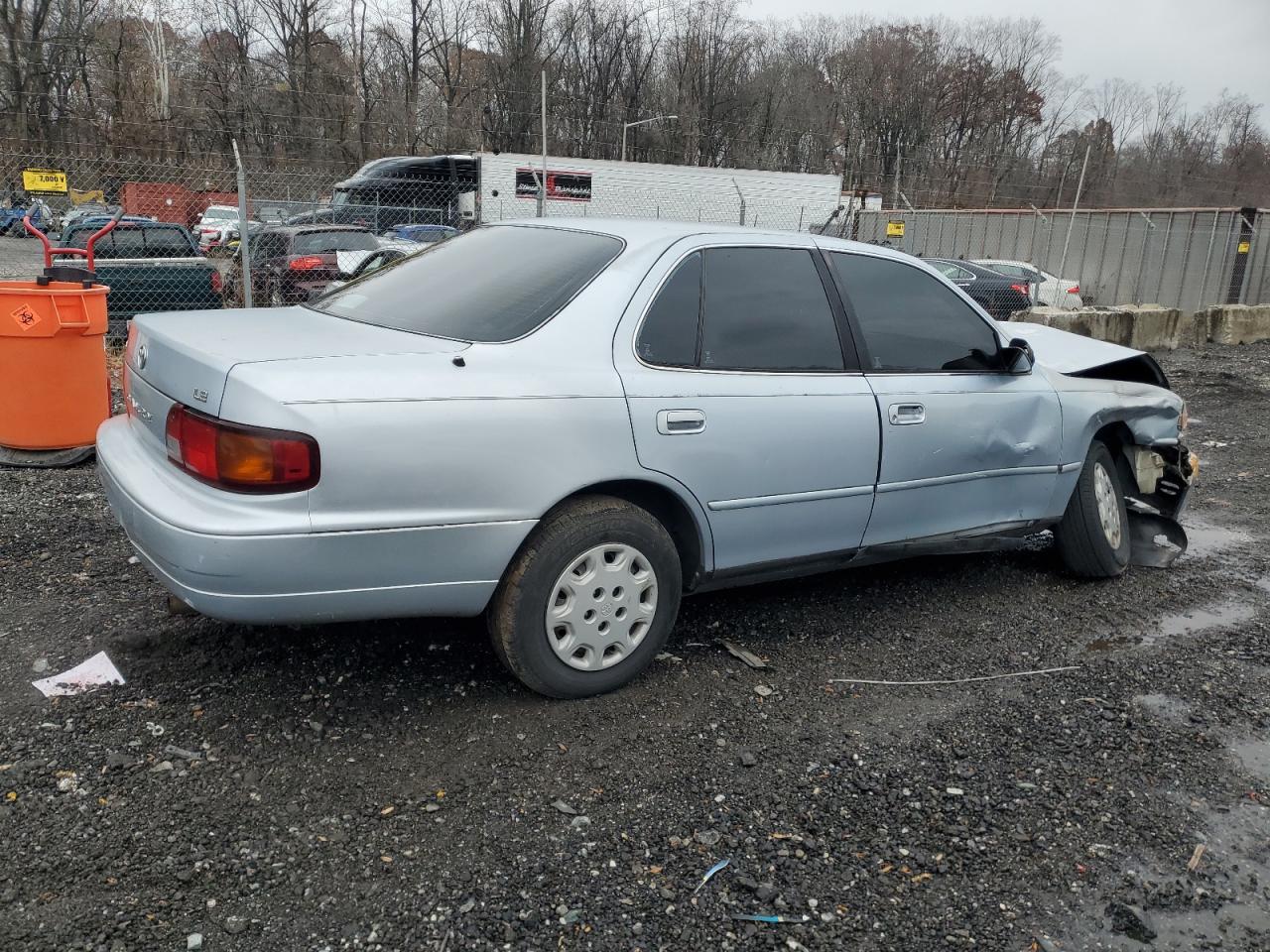 Lot #3302911062 1995 TOYOTA CAMRY