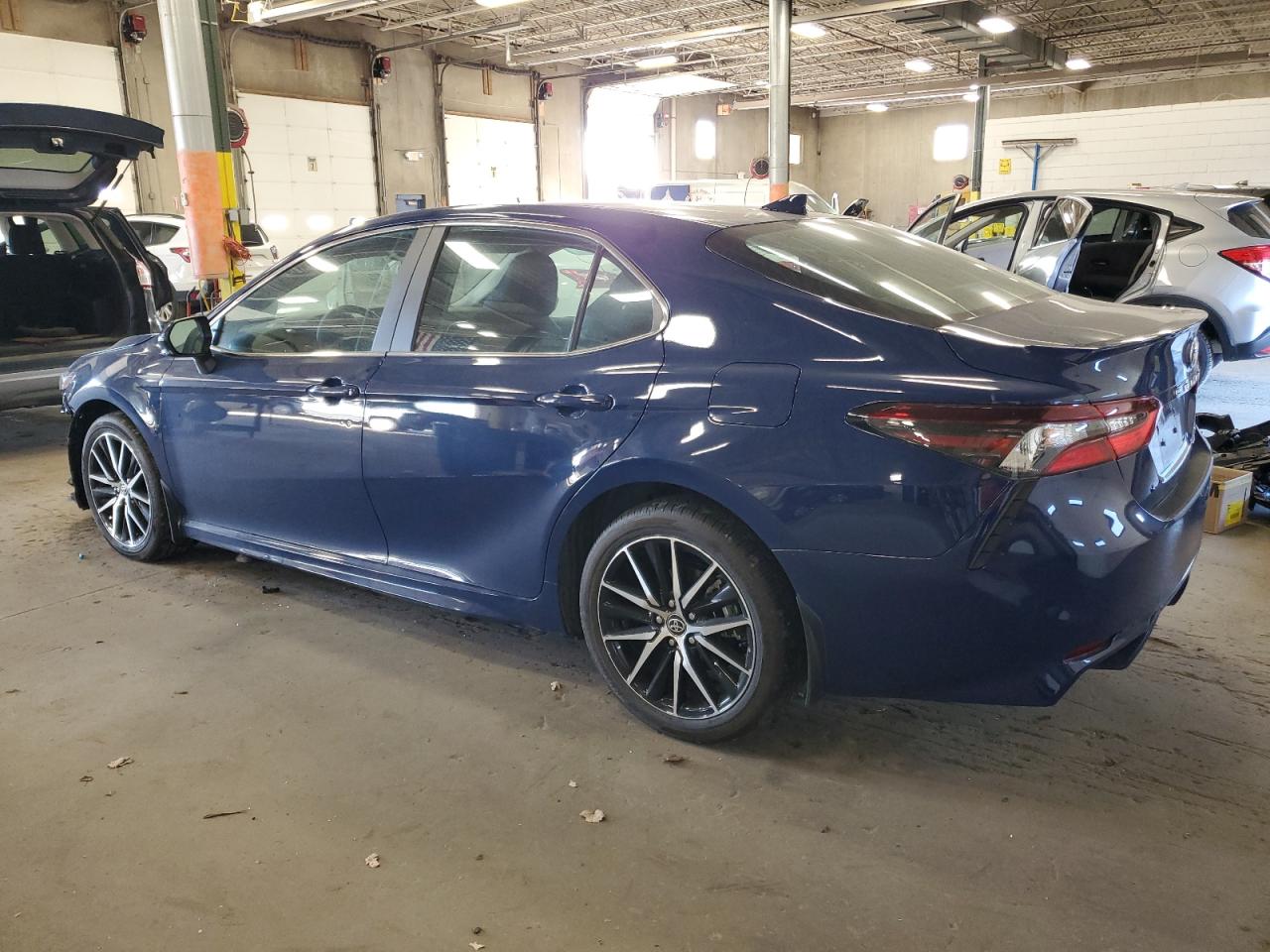 TOYOTA CAMRY SE NIGHT SHADE