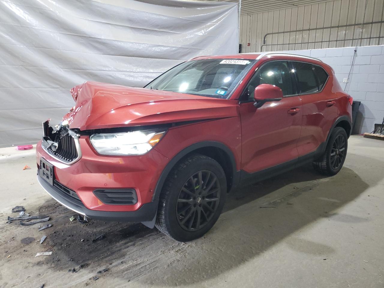 VOLVO XC40 T5 MOMENTUM