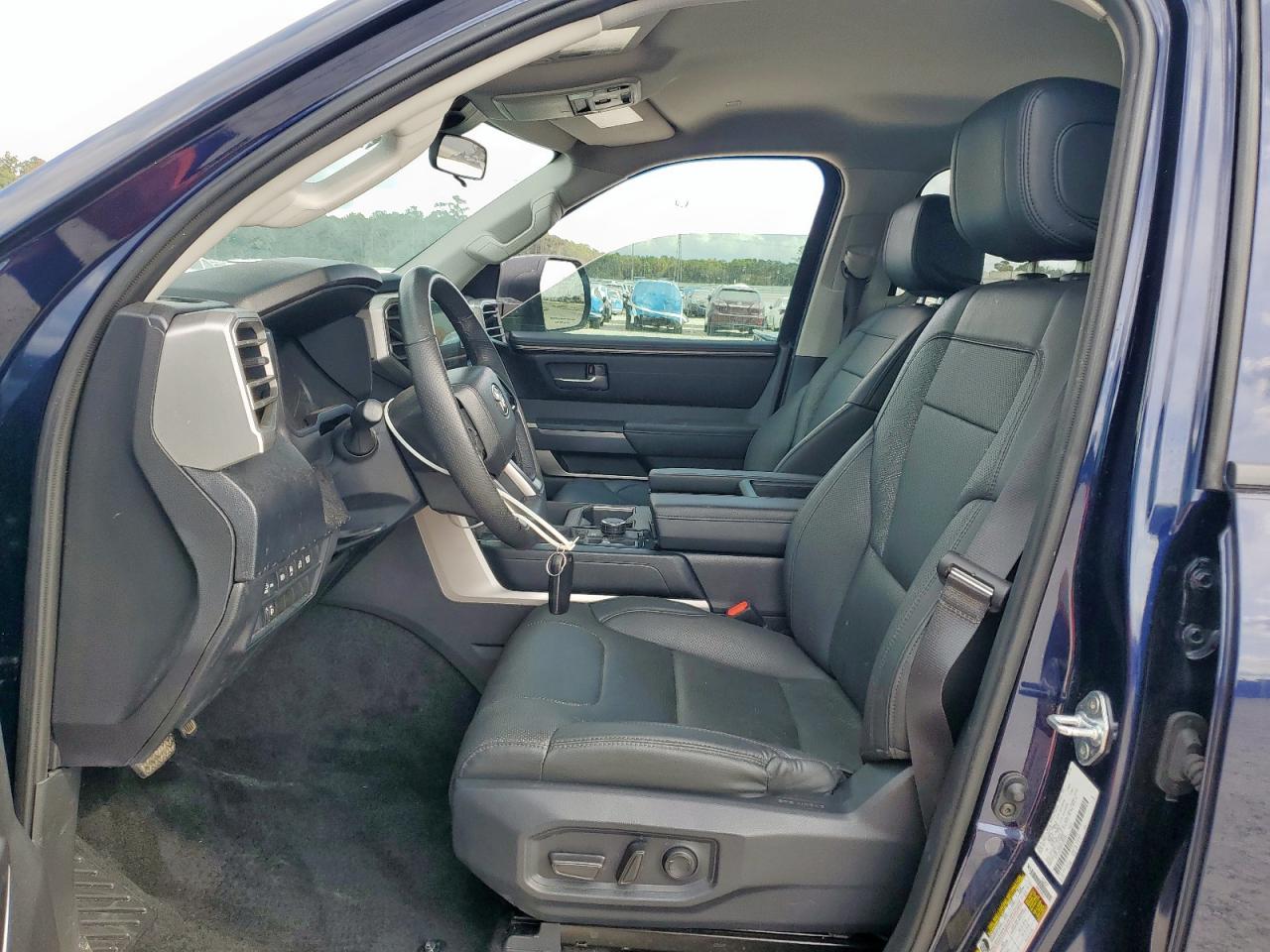 TOYOTA TUNDRA CREWMAX SR