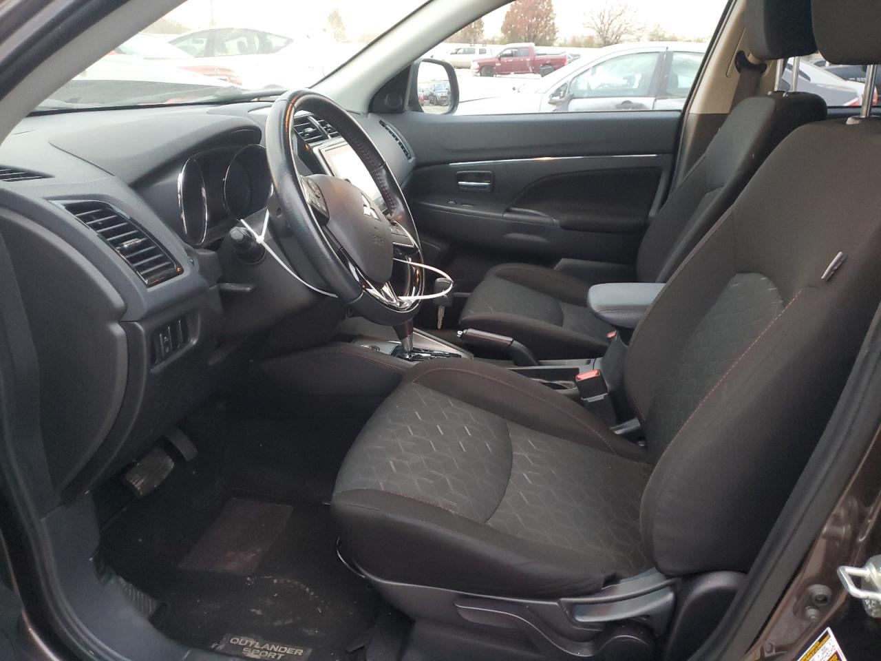 MITSUBISHI OUTLANDER ES