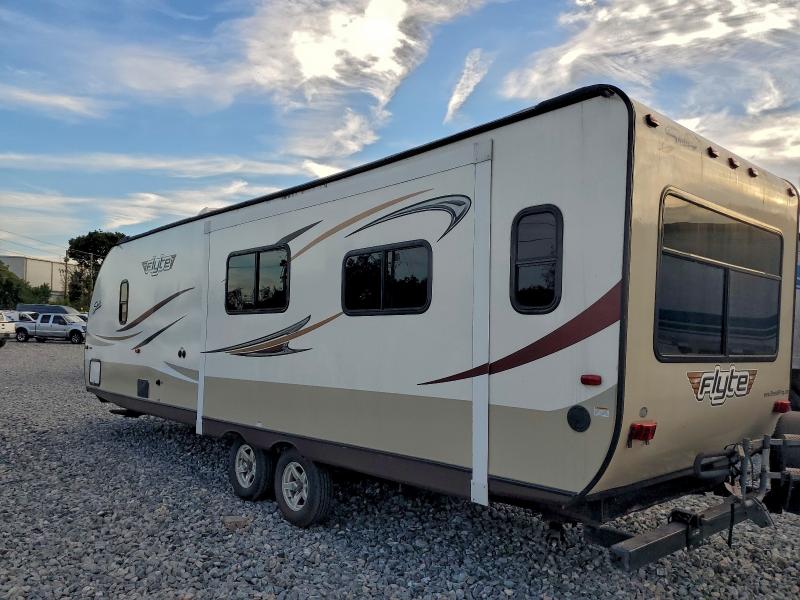 2015 USCG MOTORHOME #3301683625