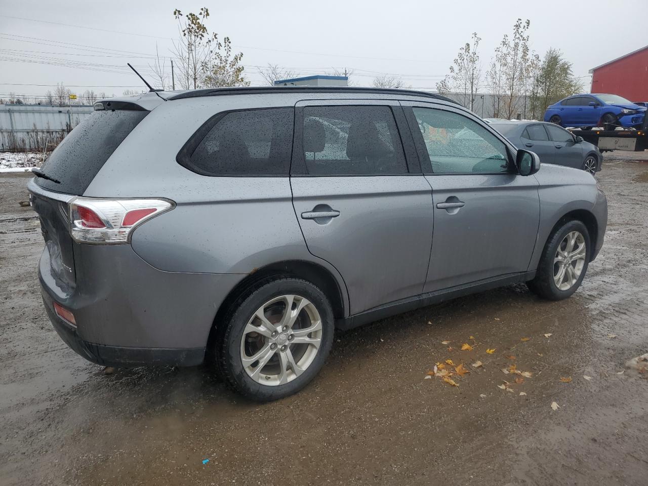 MITSUBISHI OUTLANDER ES