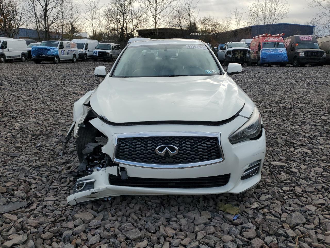 INFINITI Q50 BASE