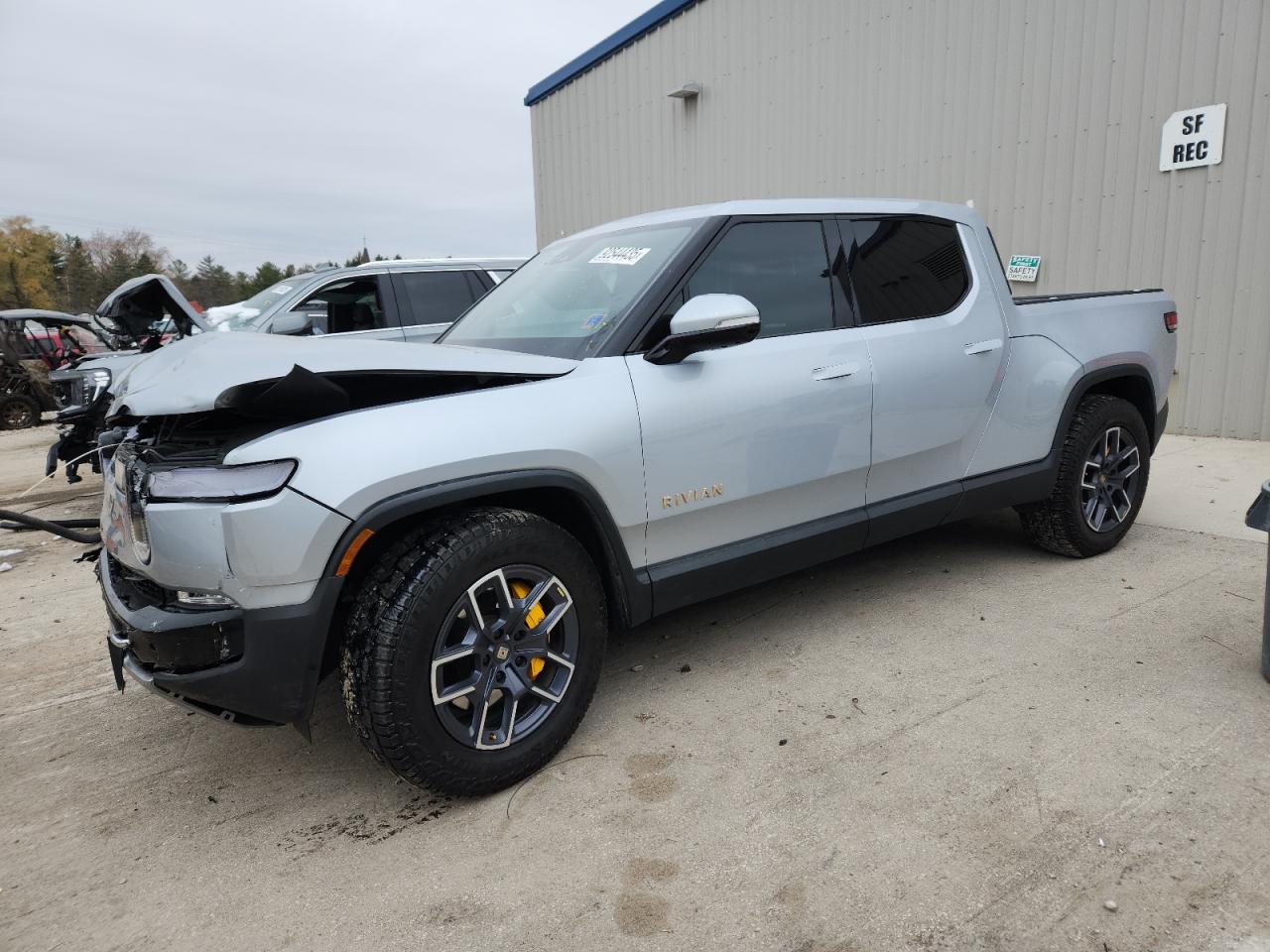 RIVIAN R1T LAUNCH EDITION