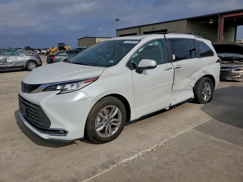 Global Auto Auctions: 2023 TOYOTA SIENNA LIM