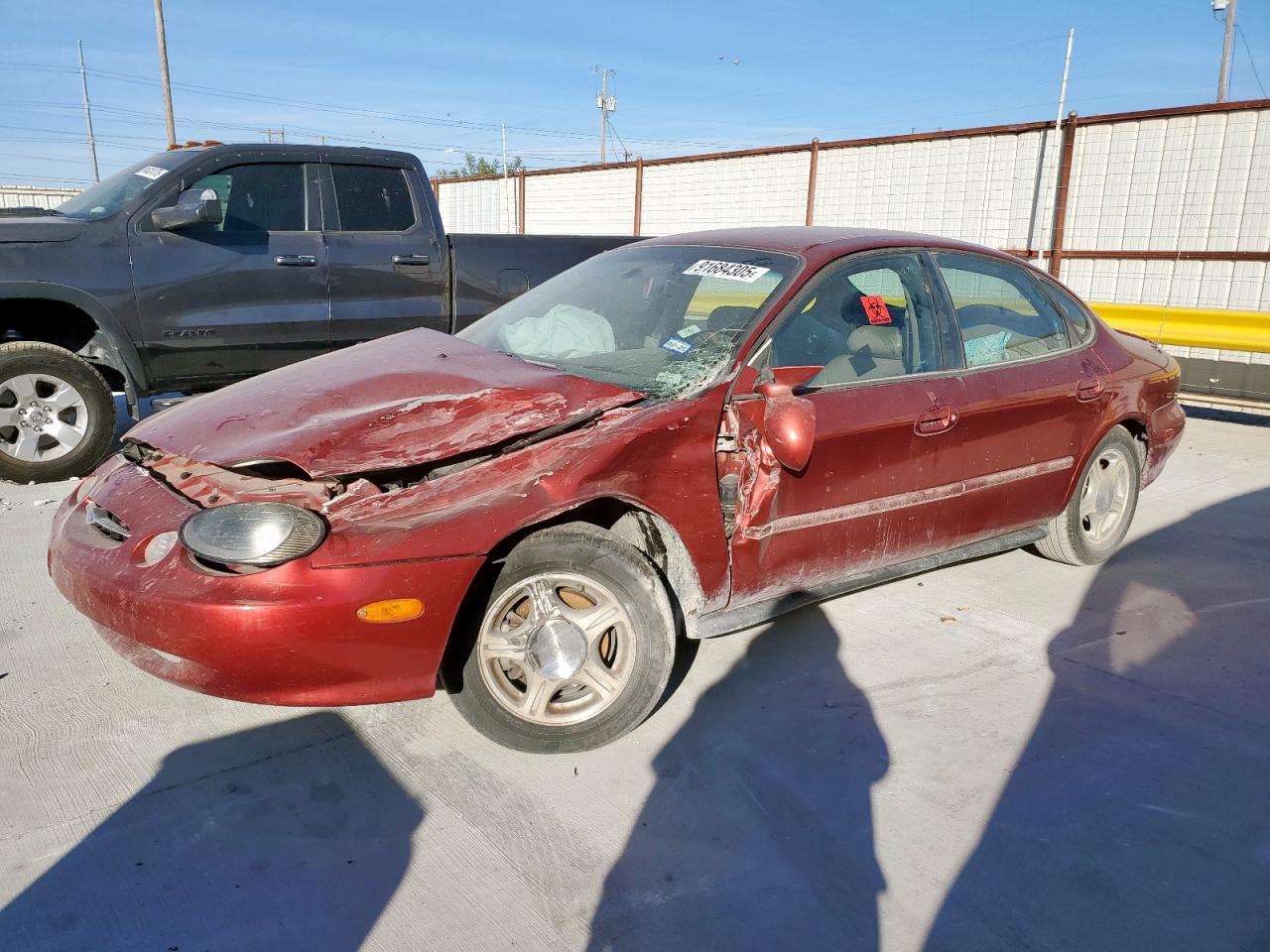 Lot #3305681770 1999 FORD TAURUS SE