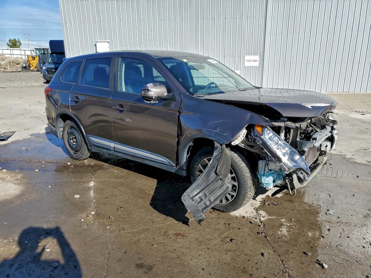 MITSUBISHI OUTLANDER SE