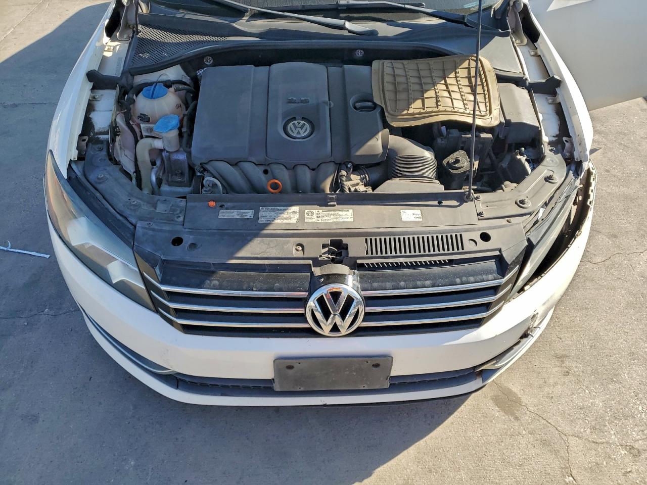 VOLKSWAGEN PASSAT S