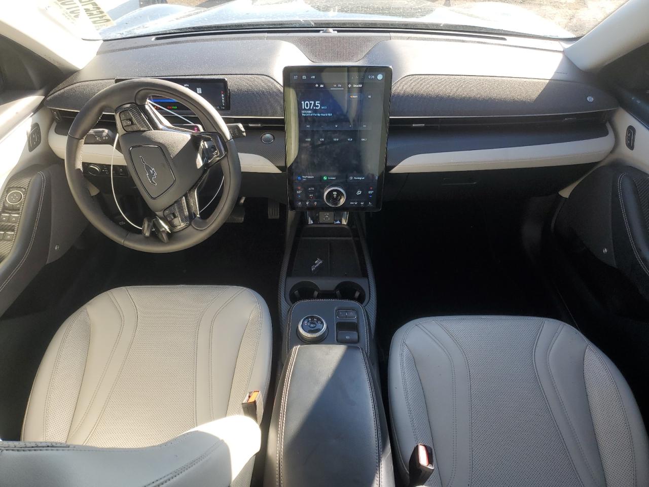 FORD MUSTANG PREMIUM