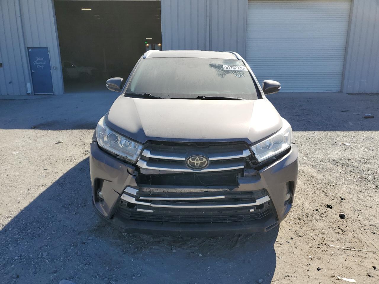 TOYOTA HIGHLANDER SE