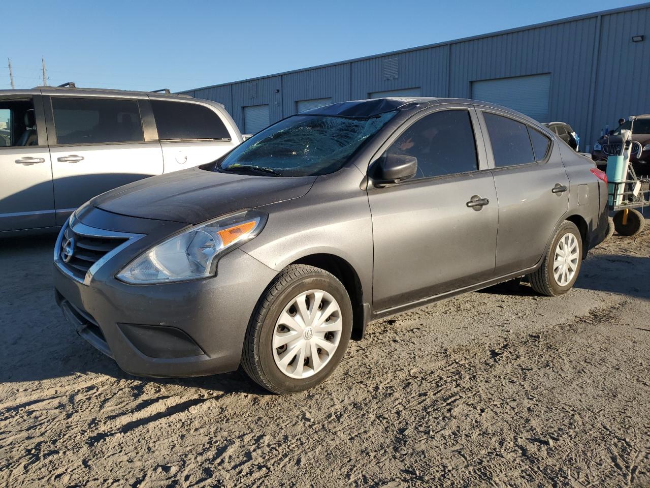 NISSAN VERSA S