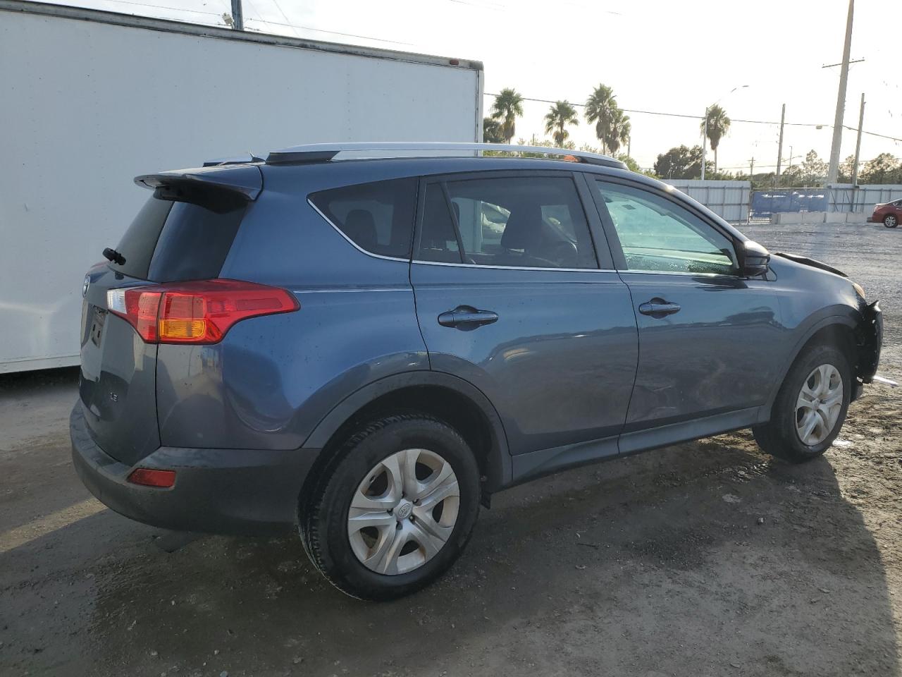 TOYOTA RAV4 LE