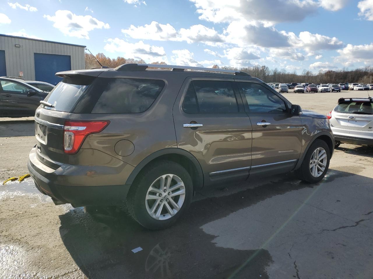 FORD EXPLORER XLT