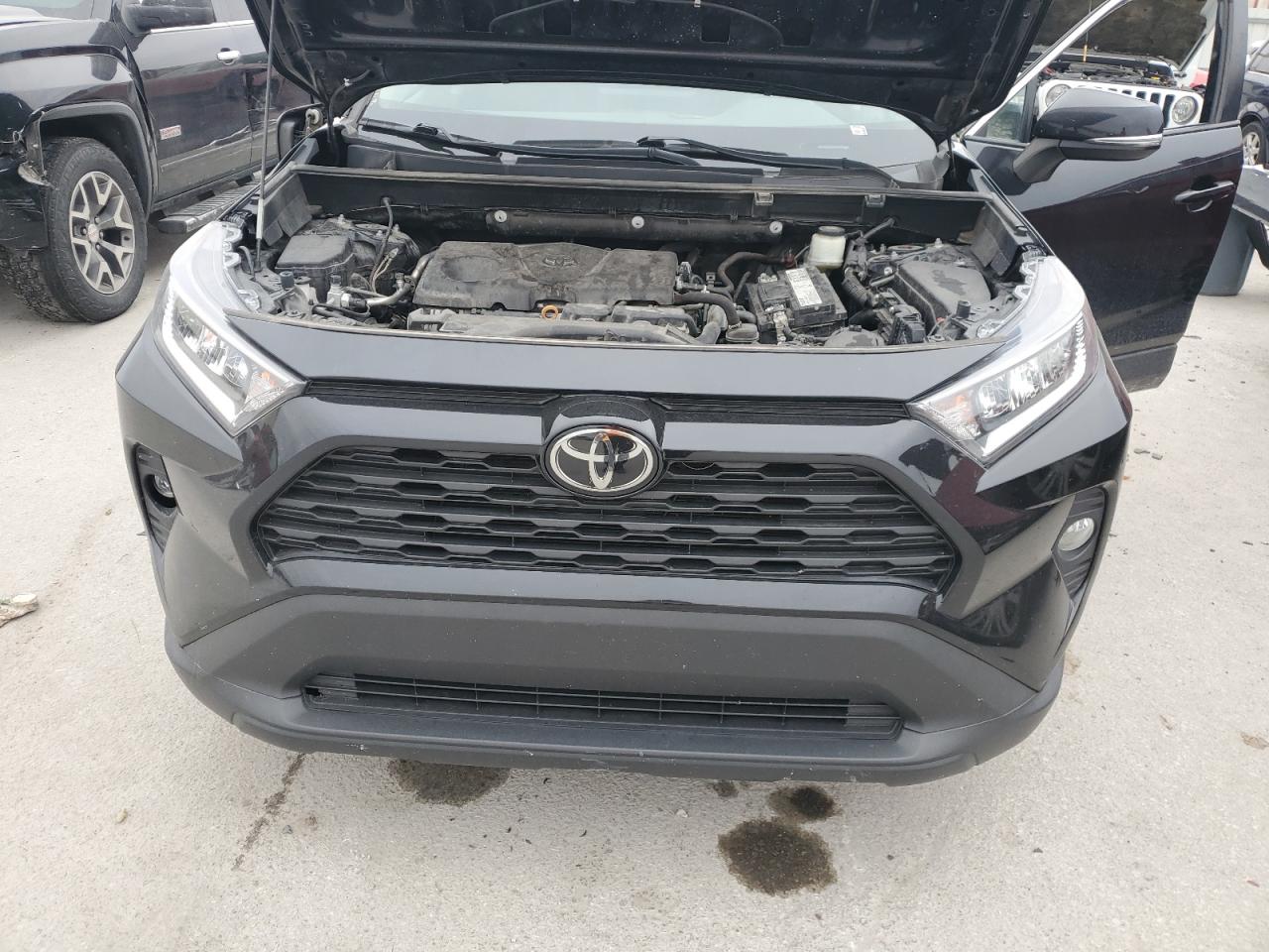 TOYOTA RAV4 XLE