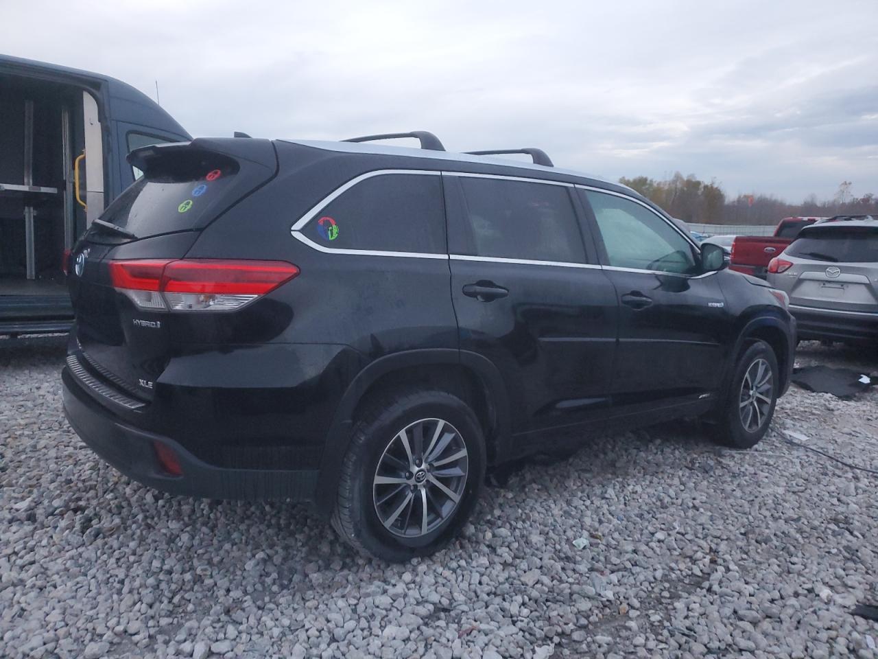 TOYOTA HIGHLANDER HYBRID