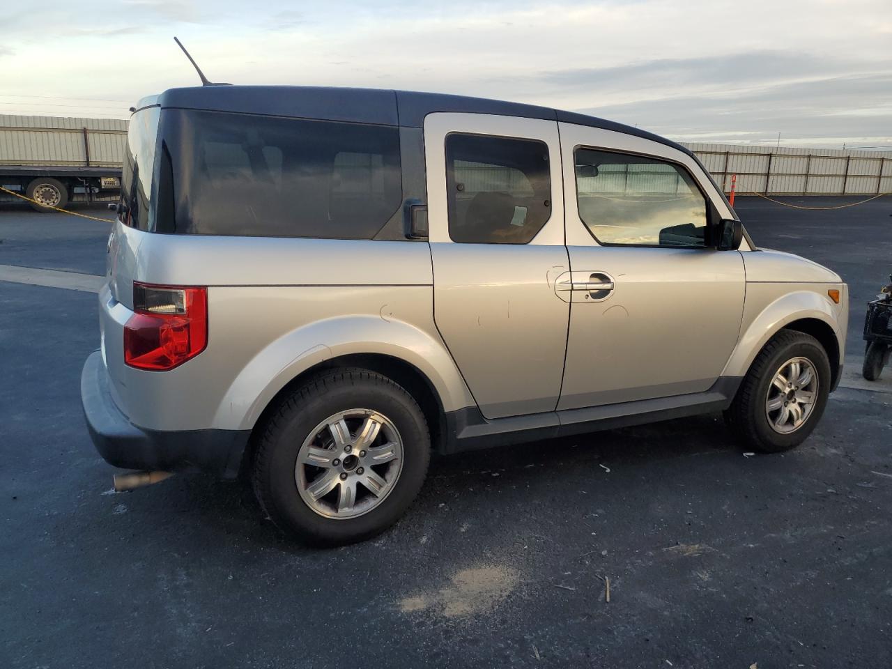Lot #3311603319 2006 HONDA ELEMENT EX