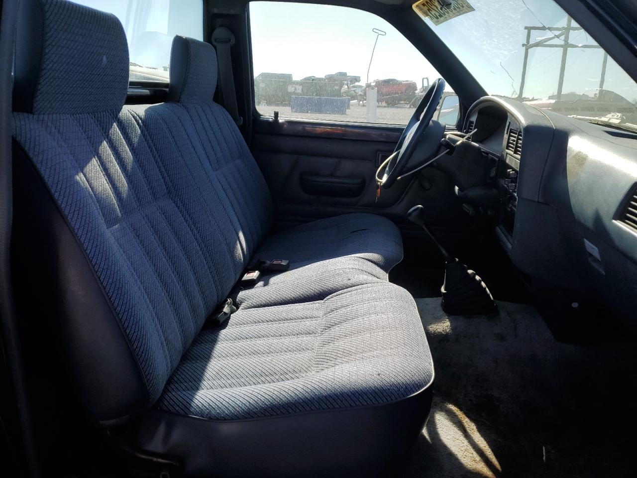 Lot #3294780790 1995 TOYOTA PICKUP 1/2