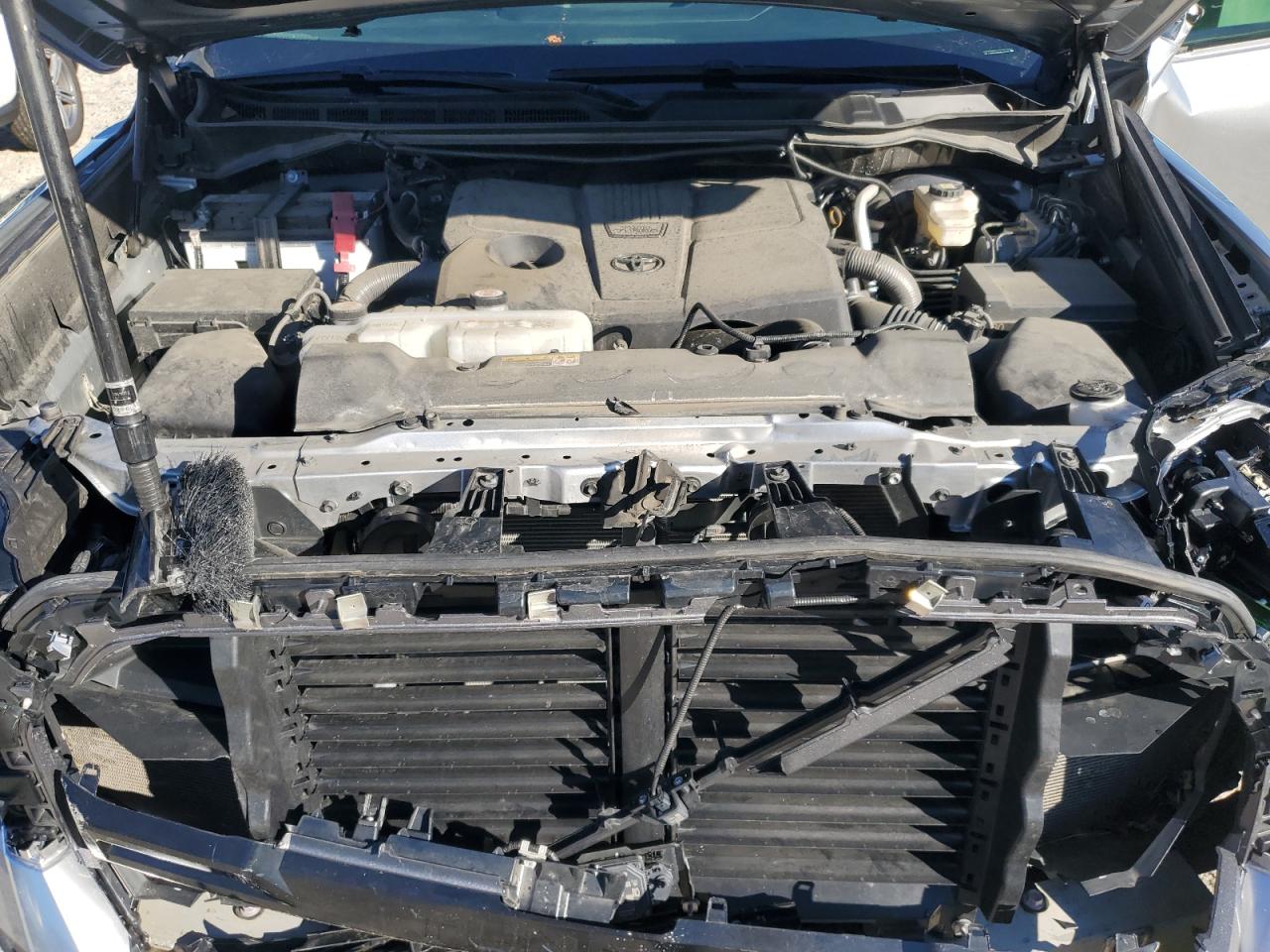 TOYOTA TUNDRA CREWMAX LIMITED