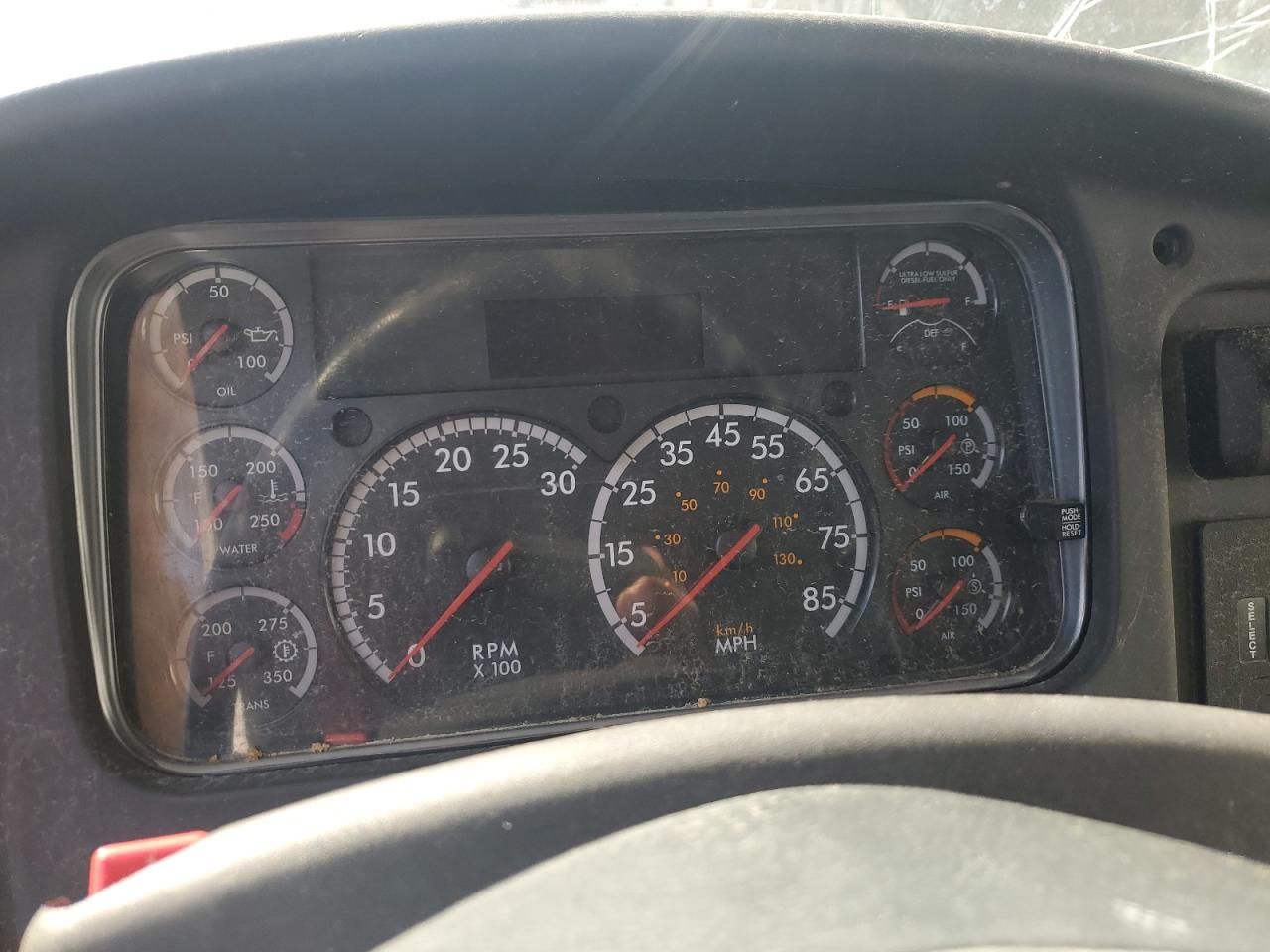 Lot #3305306329 2019 FREIGHTLINER M2 106 MED