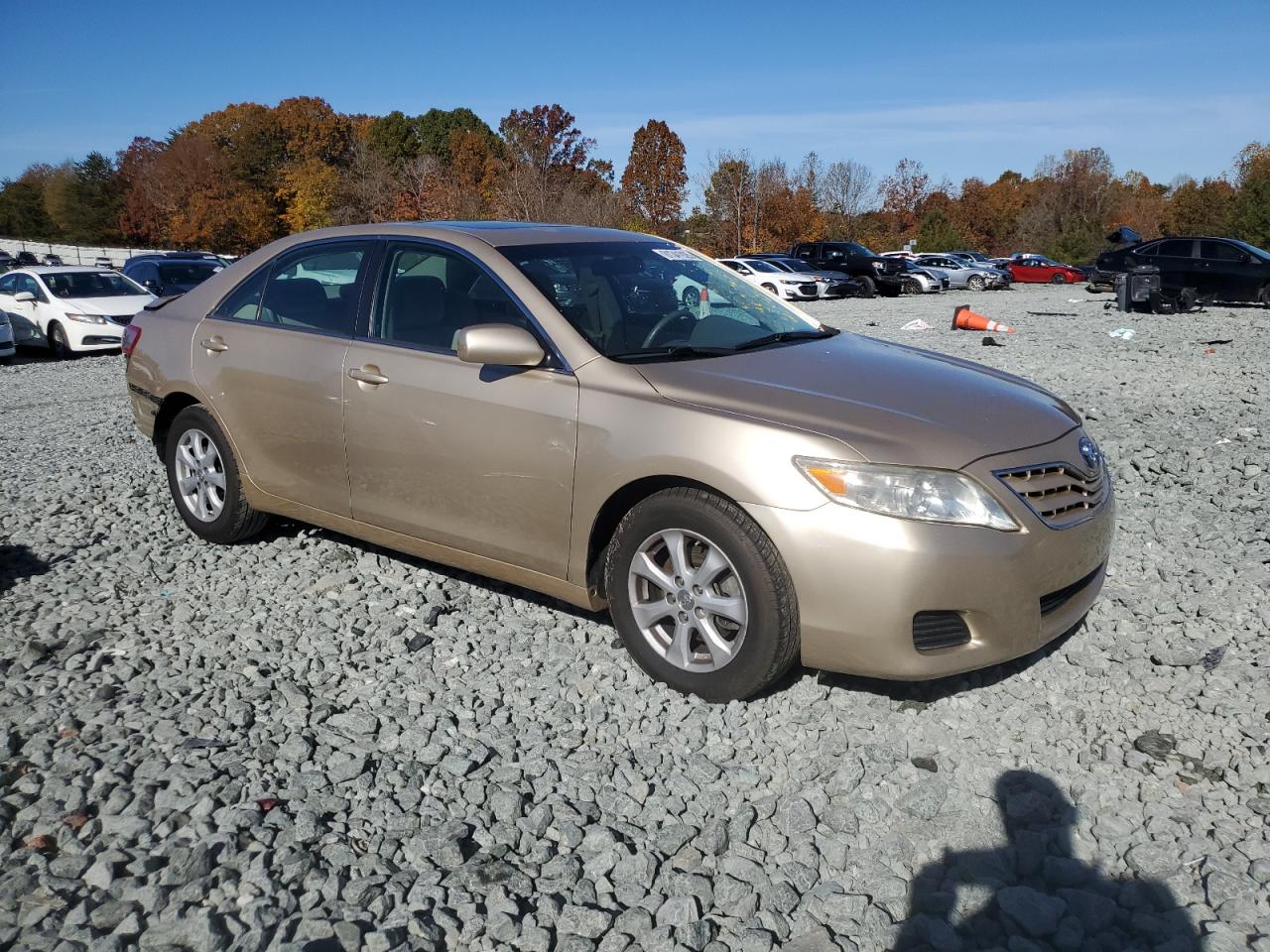 TOYOTA CAMRY BASE