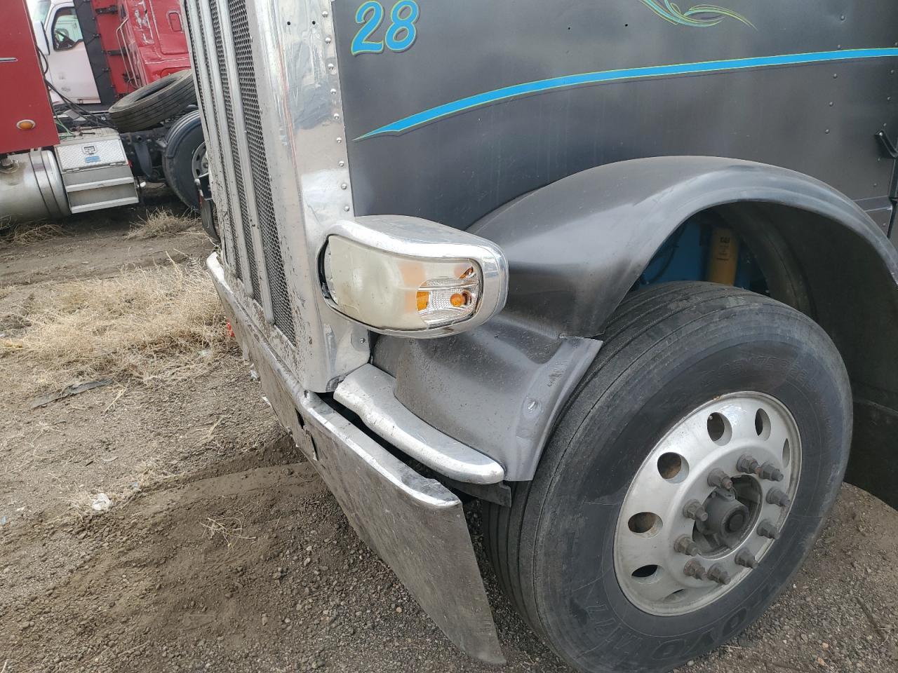 Lot #3296605034 2011 PETERBILT 386