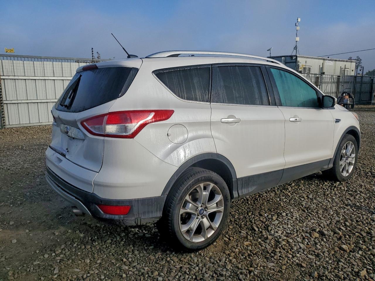 FORD ESCAPE TITANIUM