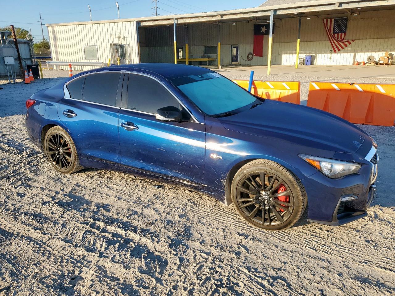 INFINITI Q50 RED SPORT 400