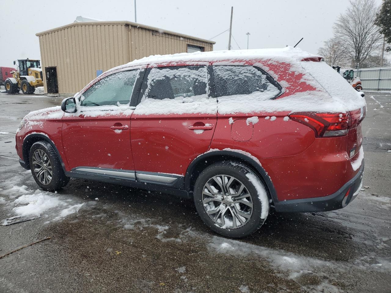 MITSUBISHI OUTLANDER SE