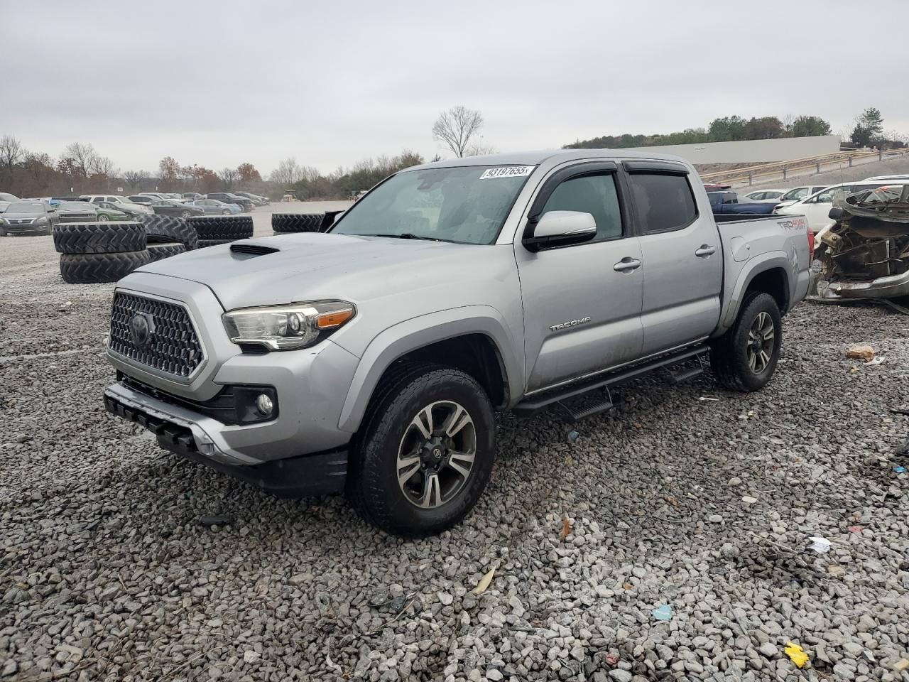 Lot #3301819413 2018 TOYOTA TACOMA DOU