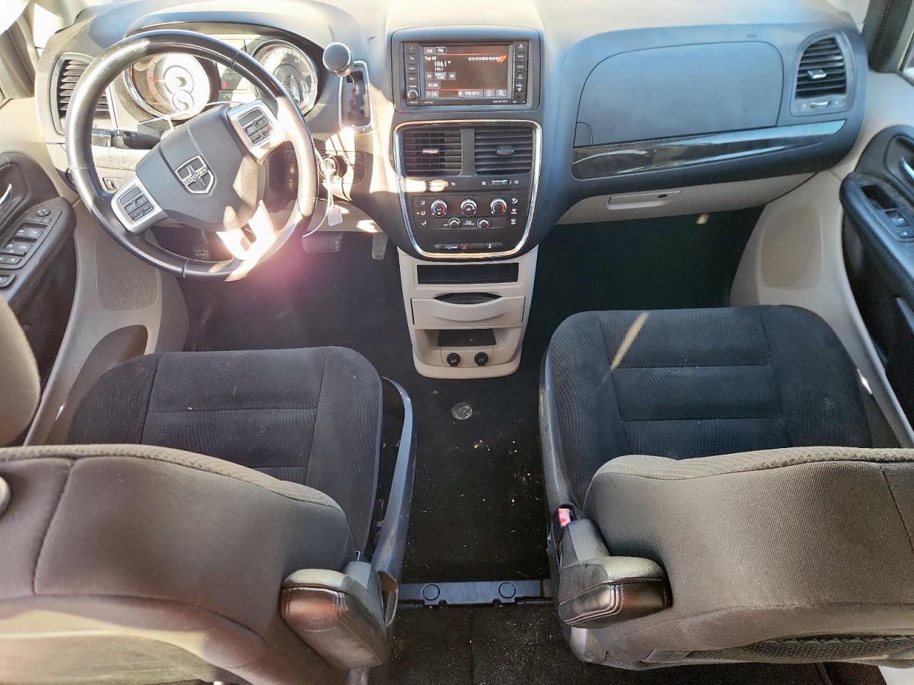 Lot #3305681765 2018 DODGE GRAND CARA